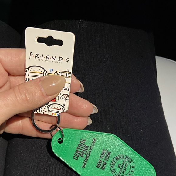 Central Perk ☕️ FRIENDS Keychain Double Sided Dual Hotel Key Ring Lanyard Tag - Picture 5 of 5